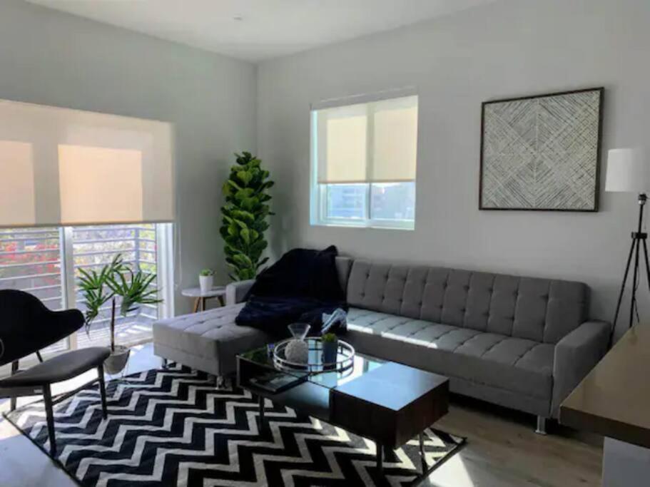 4br Townhouse In Mid City Ferienhaus