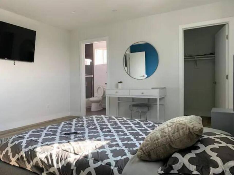 Ferienhaus 4br Townhouse In Mid City